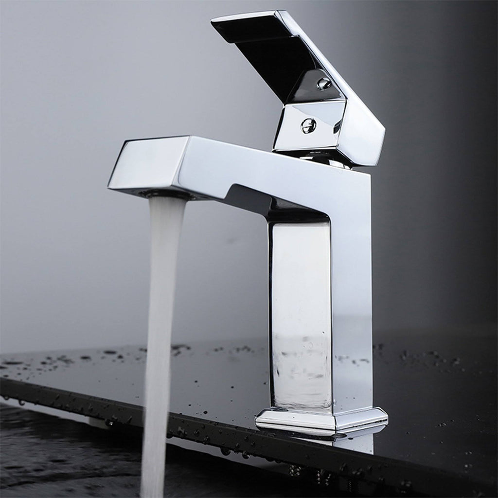 Chrome Brass Single Hole Bathroom Faucet P611