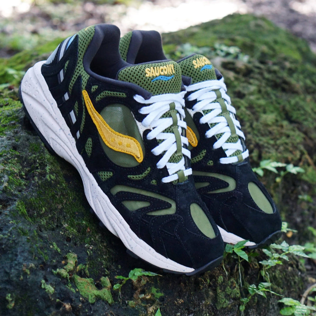 Black/Yellow Saucony Sneakers O2162
