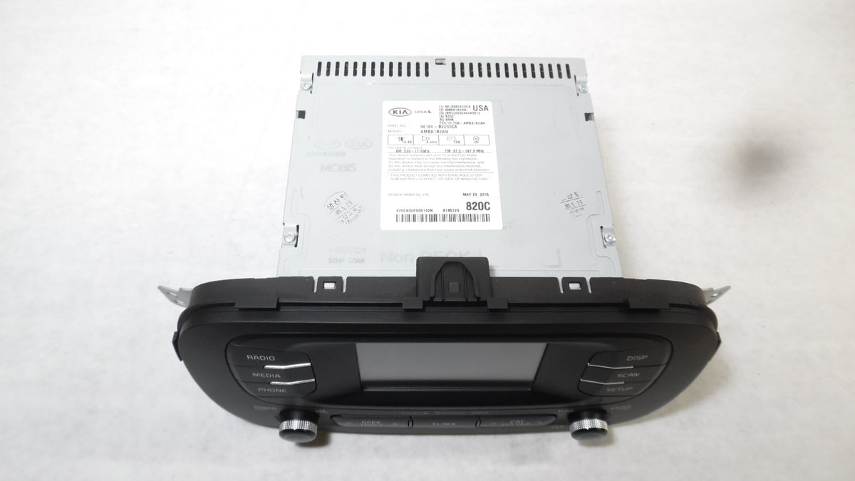 Pre-Owned Kia Soul Radio Media Receiver with Satellite and Display E475397