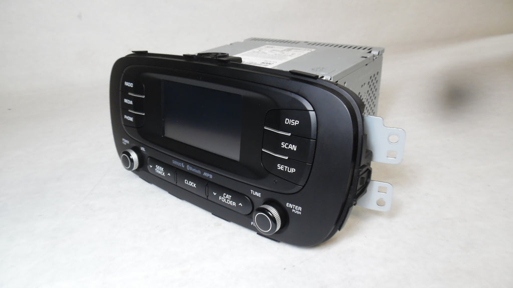 Pre-Owned Kia Soul Radio Media Receiver with Satellite and Display E475397