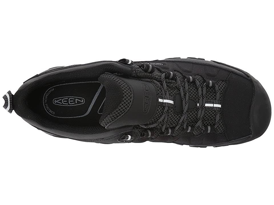 Waterproof Hiking Shoes P140057