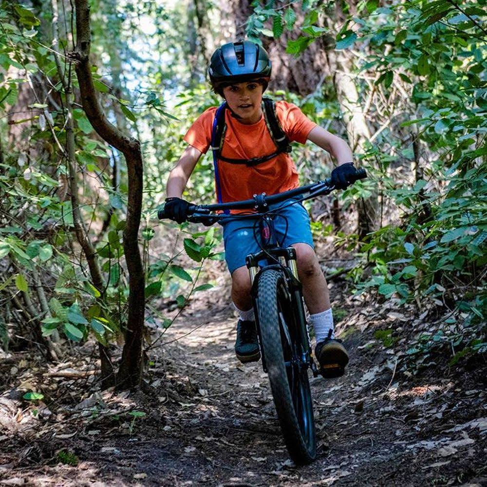 Youth Helmet Blue/Green H548
