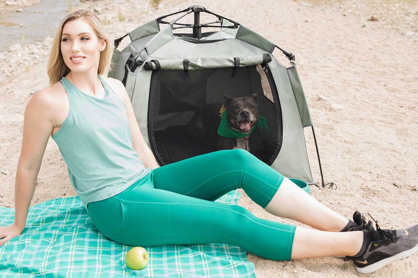Pop 'N Go Pet Playpen & Dog House K975