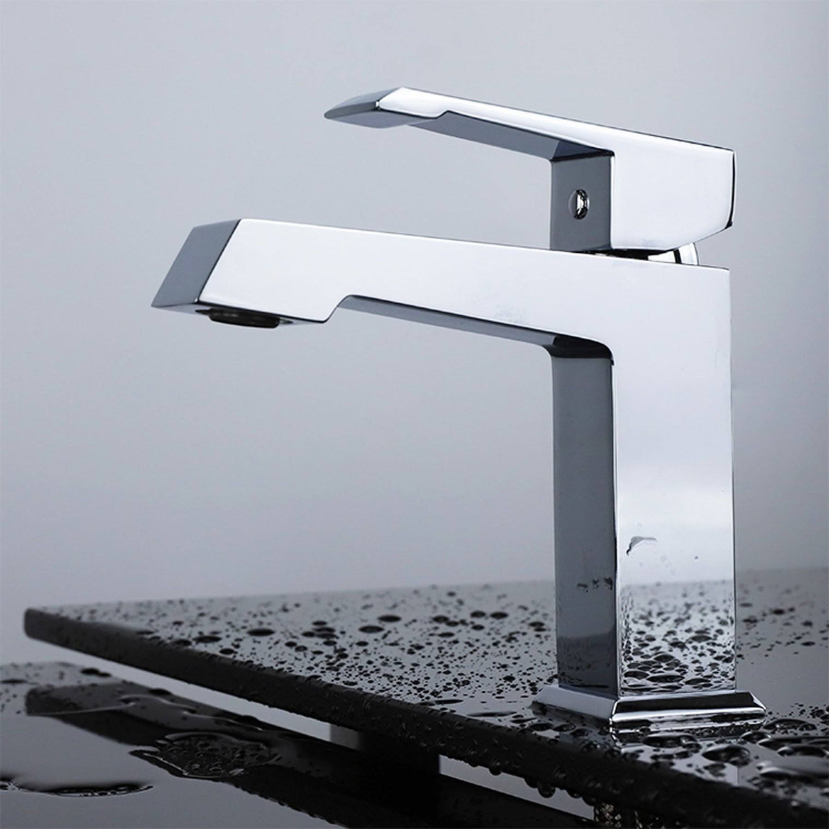 Chrome Brass Single Hole Bathroom Faucet P611
