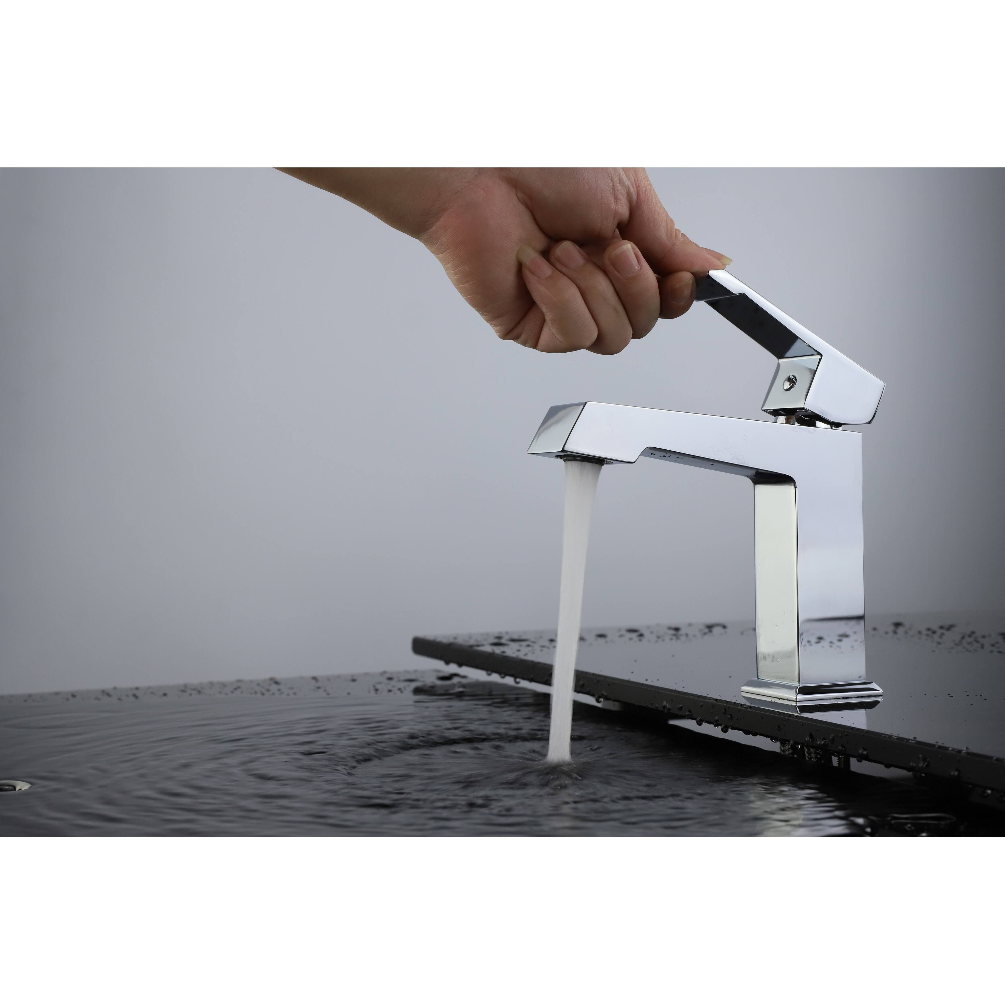 Chrome Brass Single Hole Bathroom Faucet P611