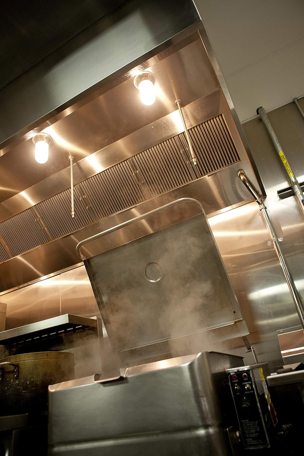Stainless Steel Wall Canopy Exhaust Hood with Baffle Filters J9110