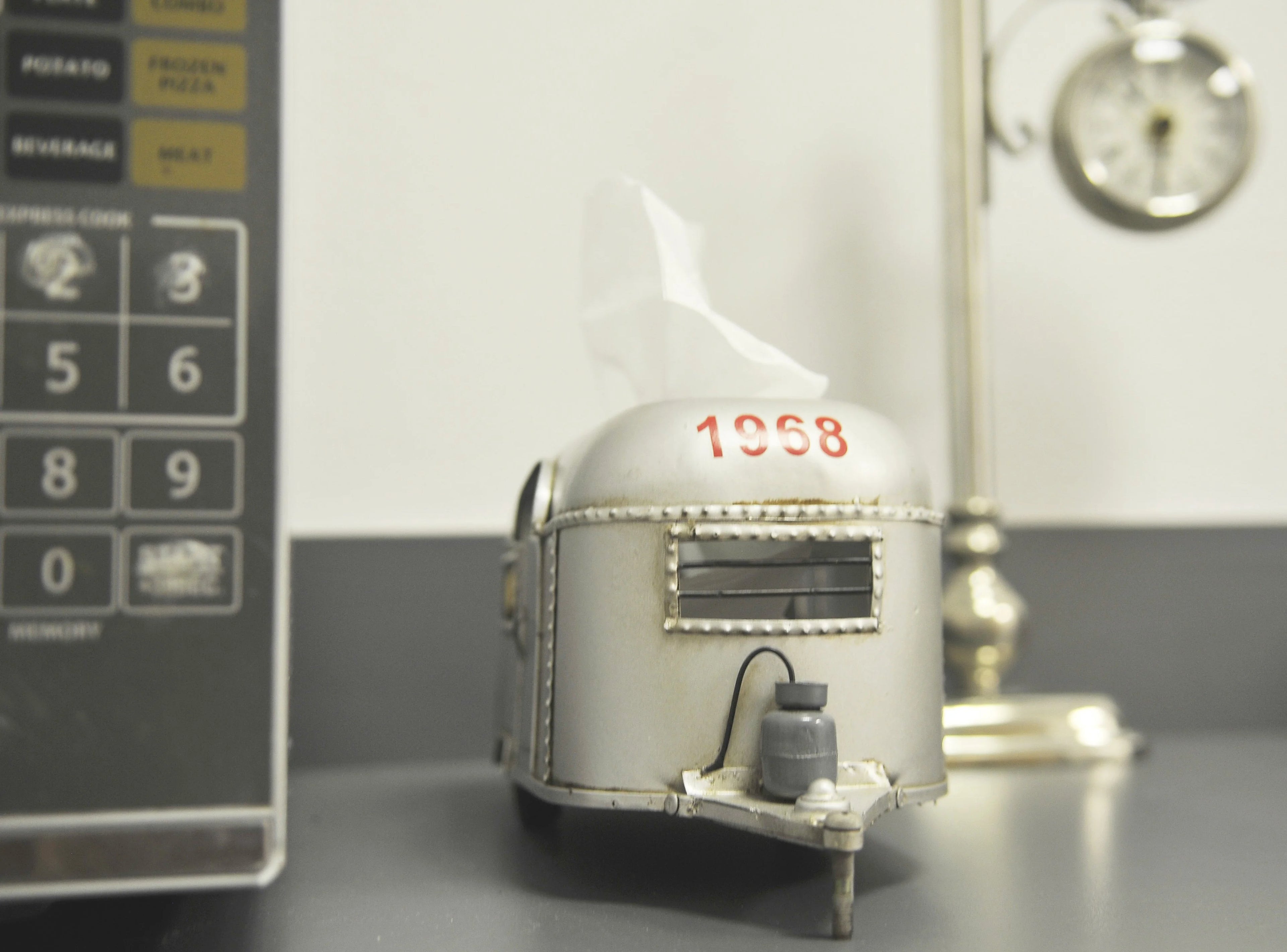 Vintage Iron Tissue Holder X845
