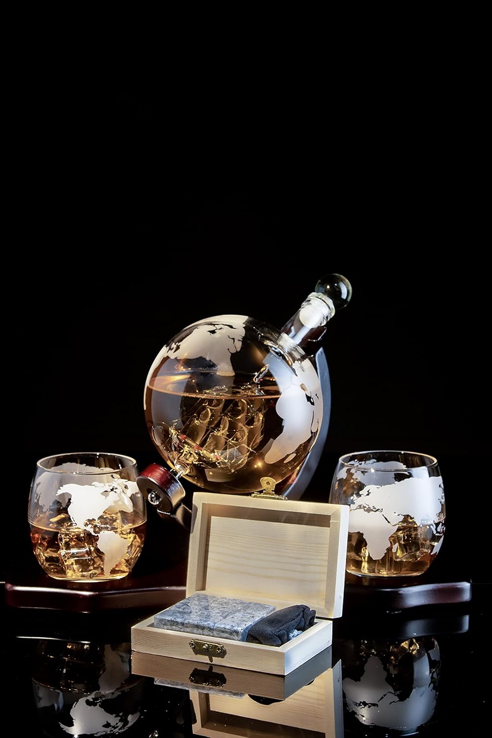 Globe Whiskey Decanter Set with 2 Etched Whisky Glasses and Whiskey Stones 850ml L2006