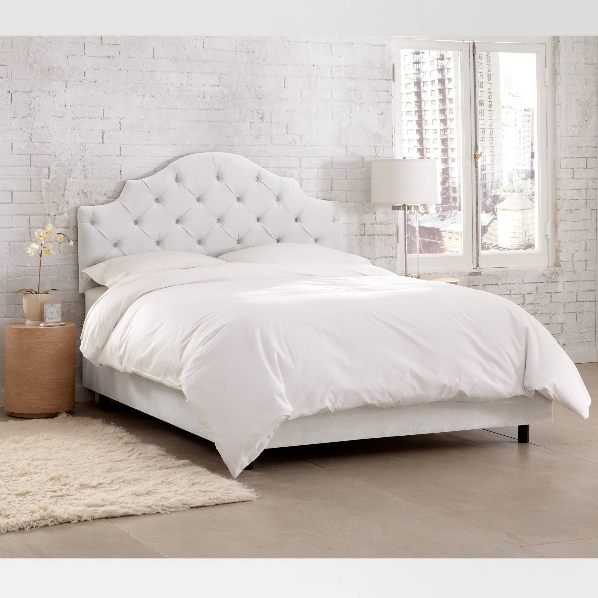 Queen Tufted Velvet White Bed B493